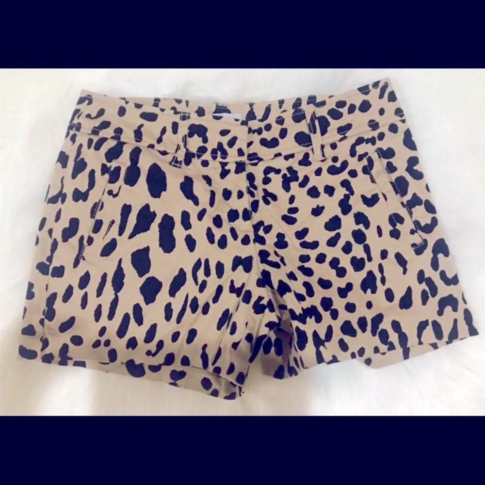 💛BEAUTIFUL CACHÉ Leopard Prints Shorts💛